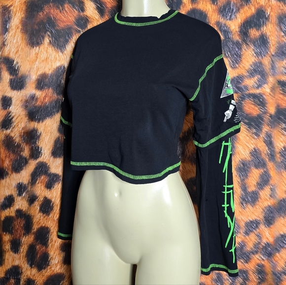 Killstar Illuminated Long Sleeve Crop Top - Picture 3 of 12